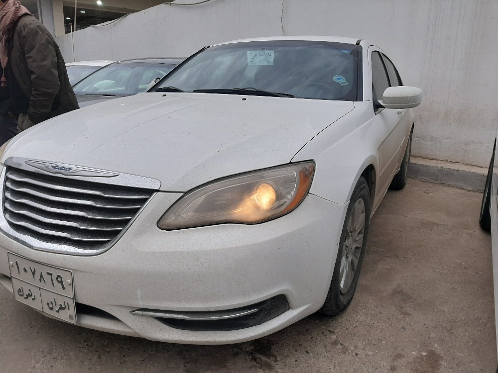Chrysler 200